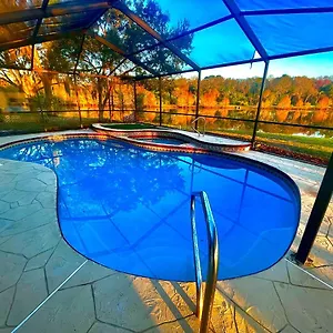Golf Course Oasis With Pool- 4 Bedrooms! Tampa